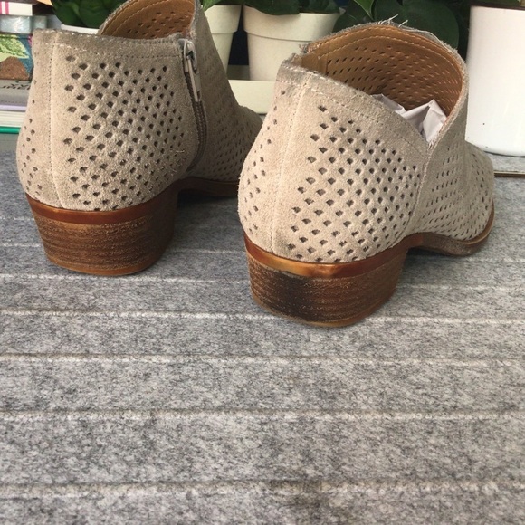 Lucky Brand Ankle Booties - Picture 4 of 9
